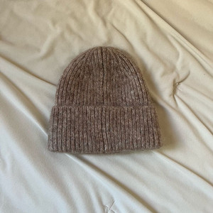 앤아더스토리즈 니트모자