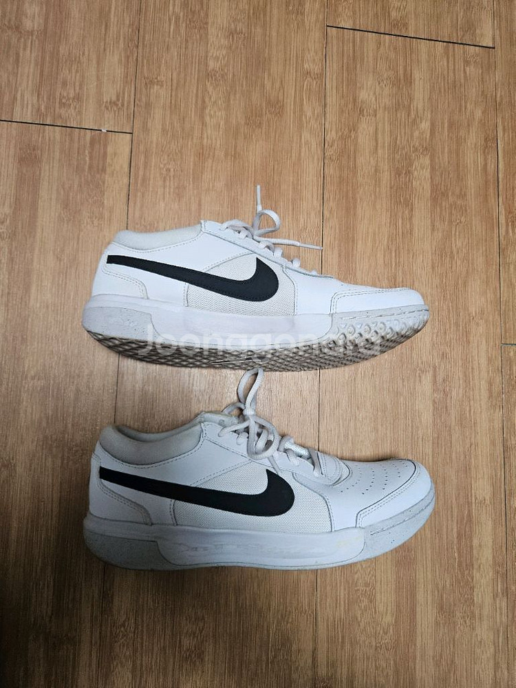 나이키코트 에어줌 라이트3 255mm--1