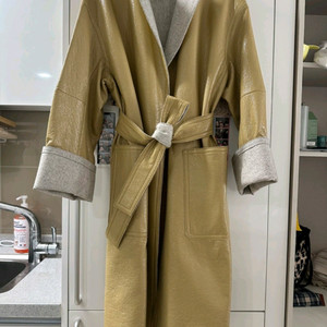 랑방컬렉션 에나멜 레더 랩코트