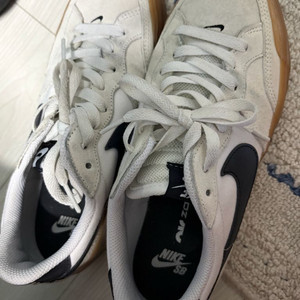 나이키 SB 스니커즈 245