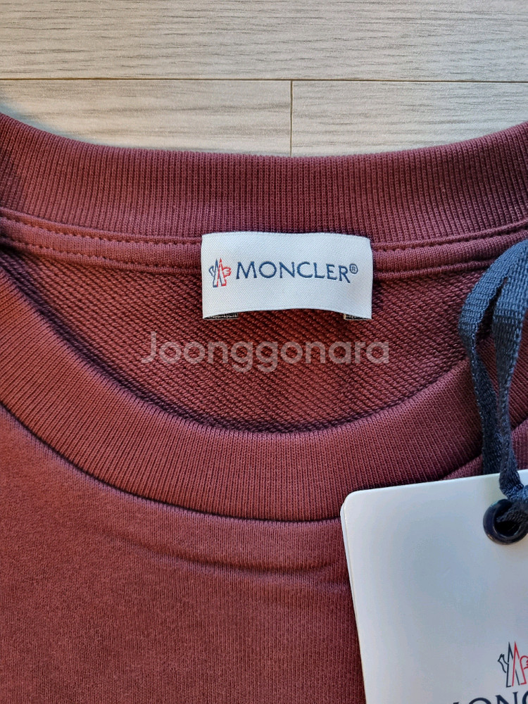 몽클레어 맨투맨 티셔츠--4