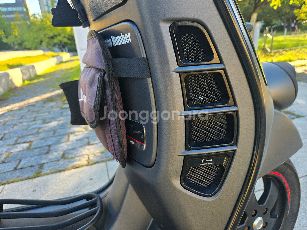 베스파 GTV300 세이조르니2--8