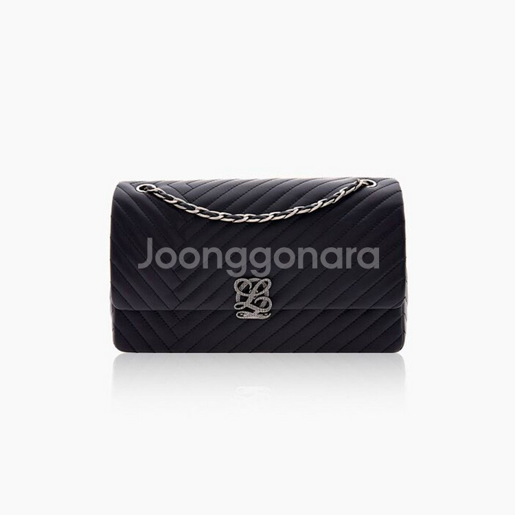 루이까또즈 소가죽 블랙 체인 숄더 퀼팅 가방 숄더백--0