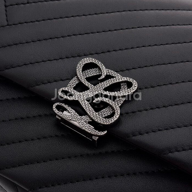 루이까또즈 소가죽 블랙 체인 숄더 퀼팅 가방 숄더백--3