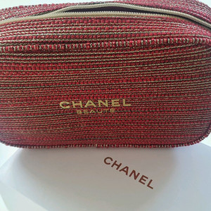 샤넬 뷰티 파우치 레드