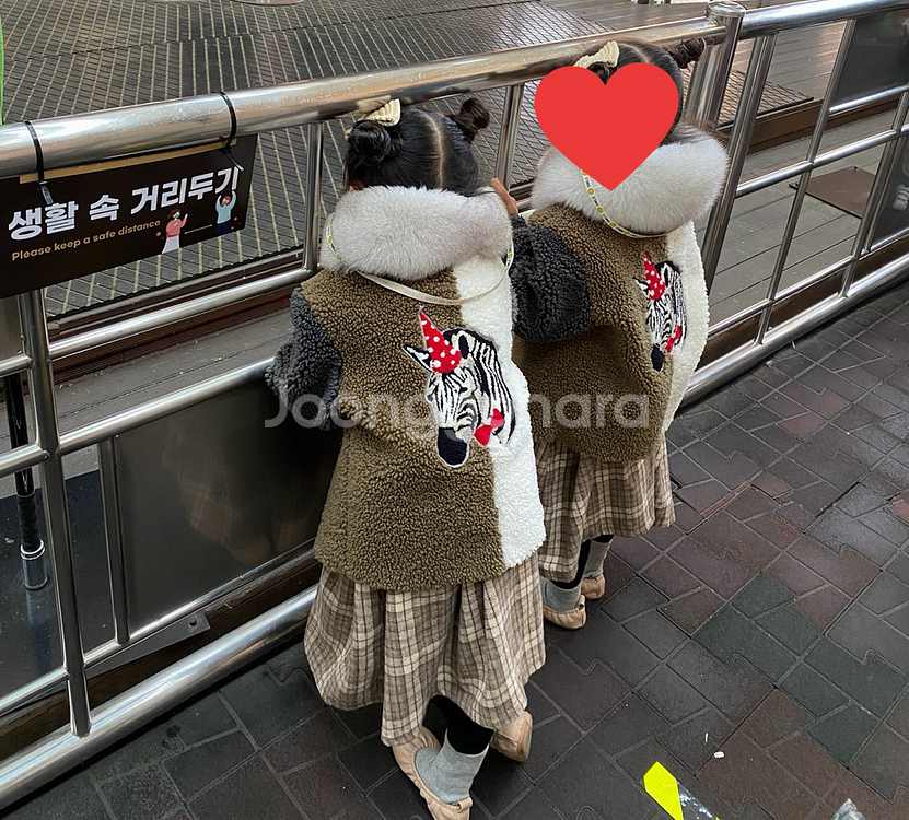 쌍둥이 옷 여아쌍둥이 뽀글이아우터 총6벌 일괄 (우체국택배포함)5~7세--5