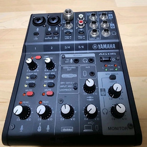 야마하 AG06 MKII 오디오 믹서