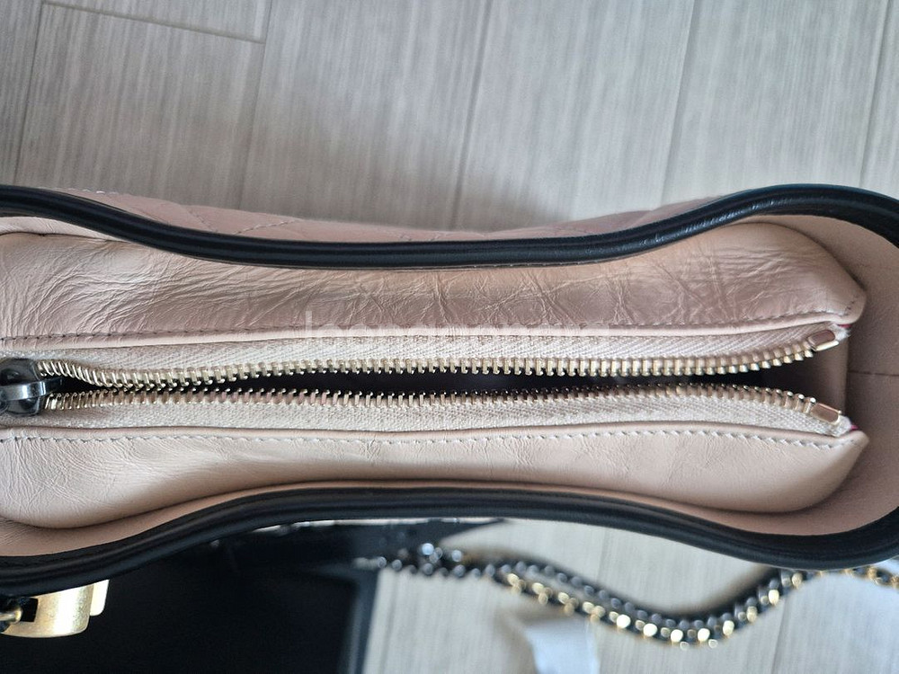 샤넬 가브리엘 호보 스몰 베이지 블랙--2