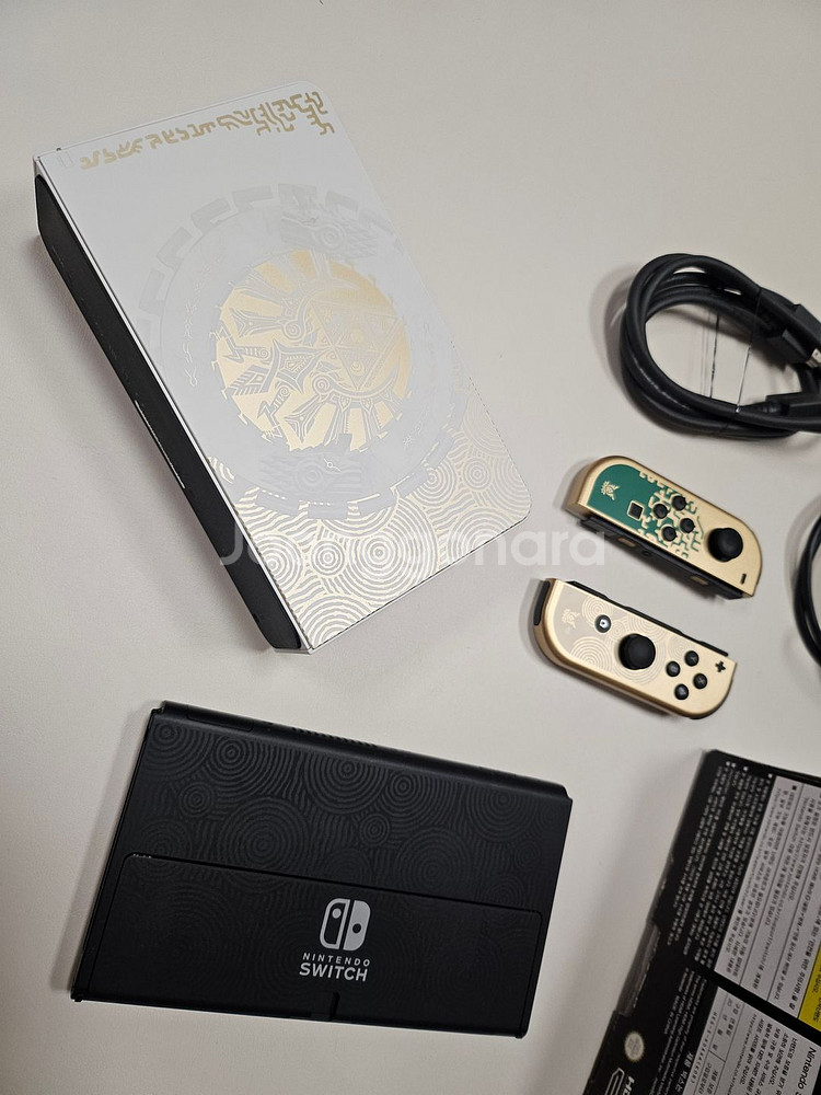 닌텐도 스위치 oled 젤다 왕눈 에디션 판매 택포--4