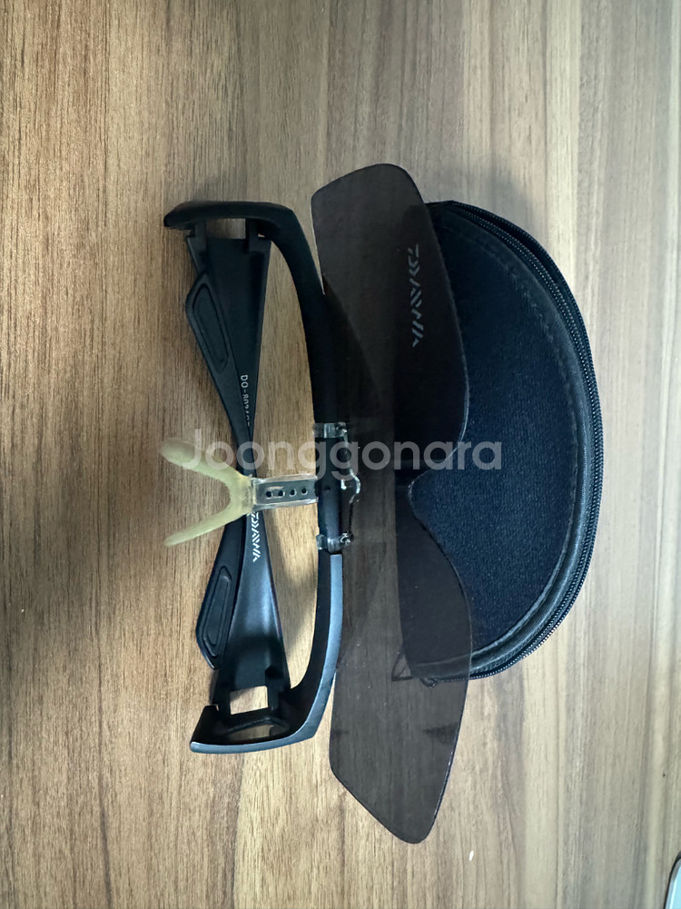 다이와 플립 오버글라스 편광선글라스 팝니다--1