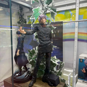 주술회전 고죠사토루 피규어