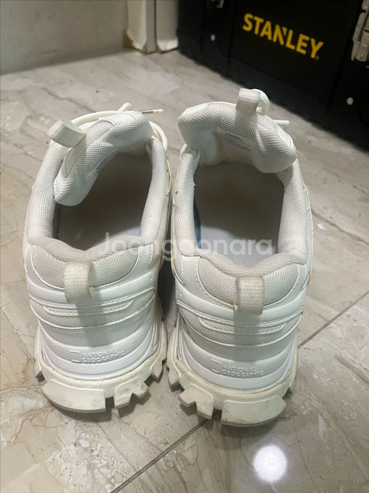 네서널지오그래픽 런닝화 265--1