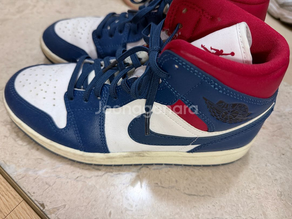 나이키 에어 조던1 미드 네이비--2