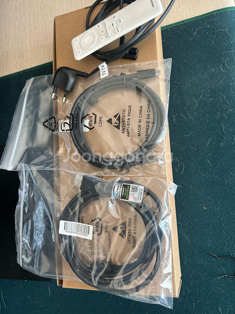 삼성 M7 43인치 ( 작은거 32인치 아닙니다. ) LS43BM702UKXKR--2