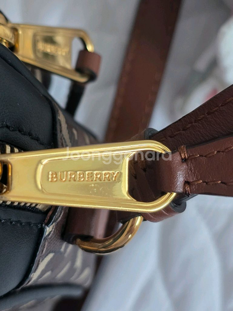 Burberry(버버리) TB모노그램 크로스백--2