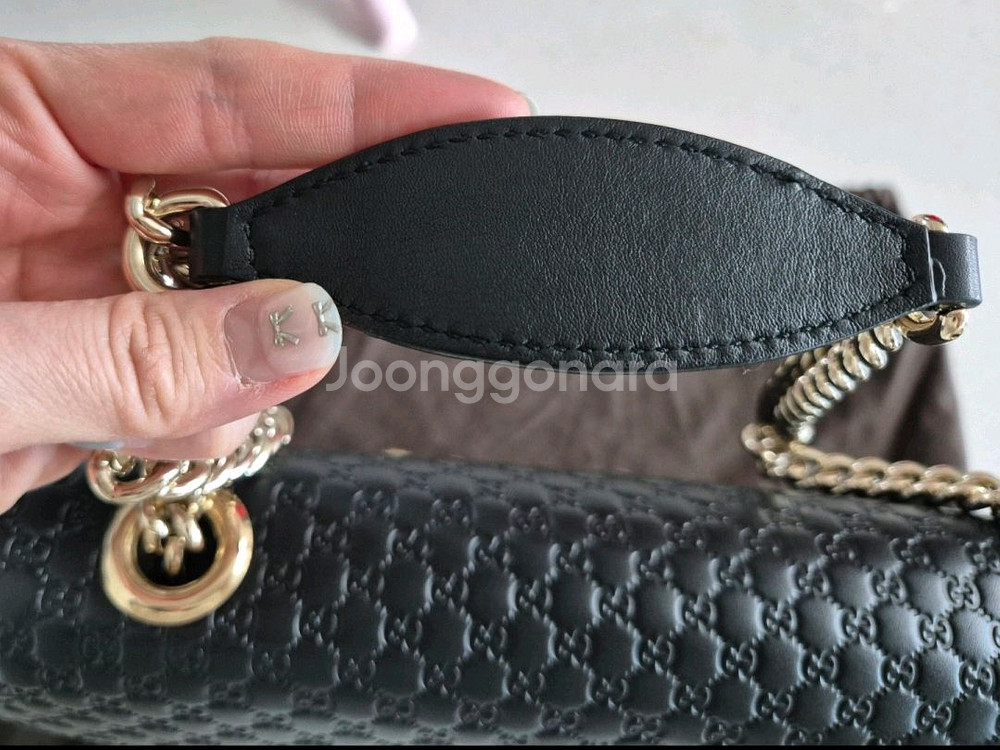 구찌 GG 마이크로시마 에밀리 체인 숄더백 라지--1