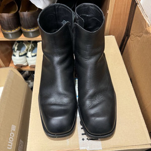 코스 COS 스퀘어토 레더 첼시부츠 40사이즈