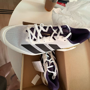 아디제로 우버소닉5 테니스화