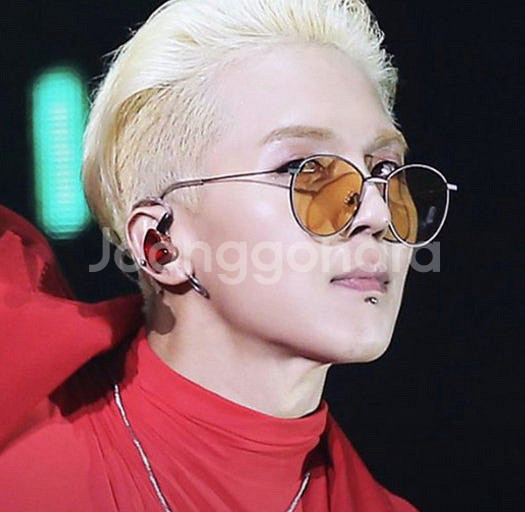 젠틀몬스터 바게트 선글라스 M01(yellow)--1