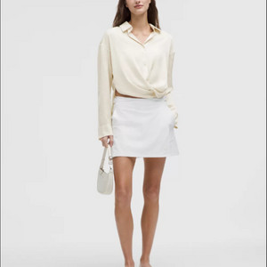 새상품 룰루레몬 트위스트 프런트 컨버터블 버튼업