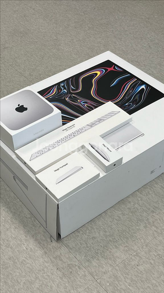 애플 스튜디오 디스플레이, 맥 미니, 매직키보드, 트랙패드, 매직마우스--0
