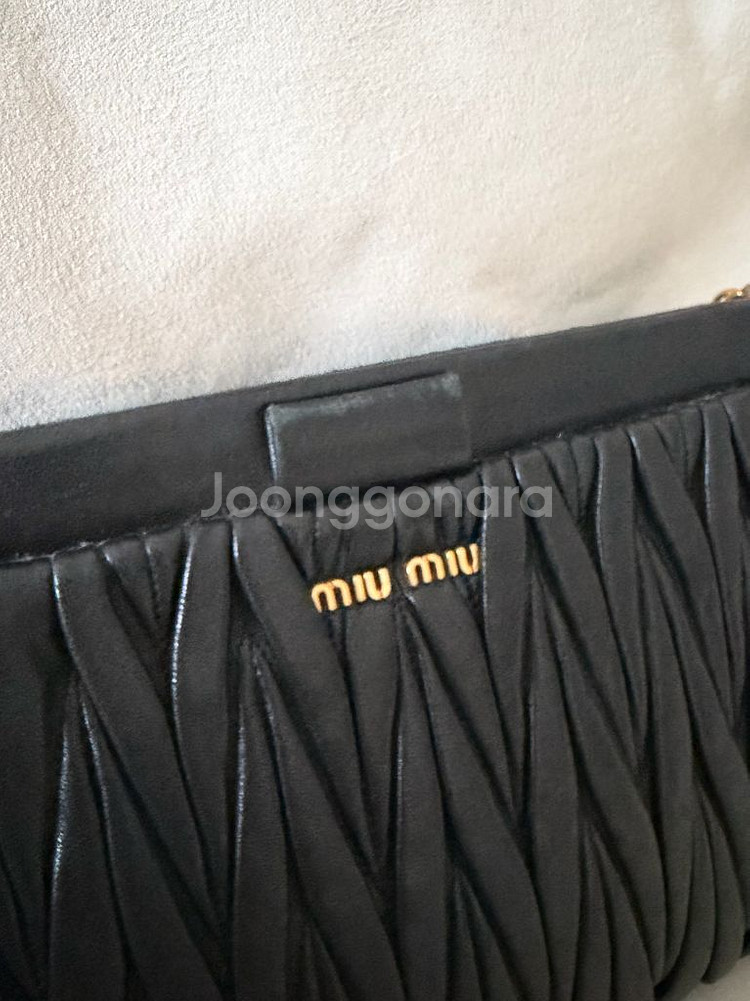 미우미우 마테라쎄 크로스백--1