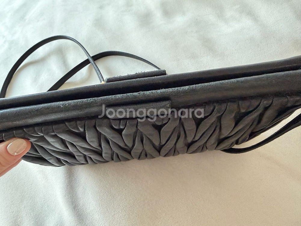 미우미우 마테라쎄 크로스백--4