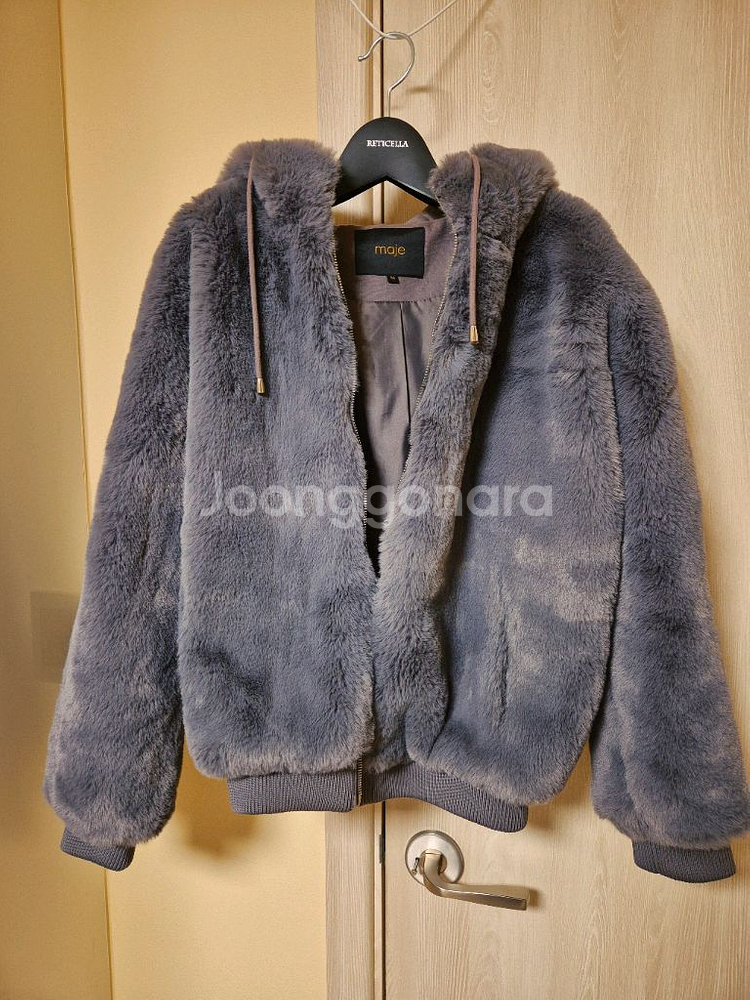 새컨디션 1회착용 maje 마쥬 에코퍼 후드점퍼--2