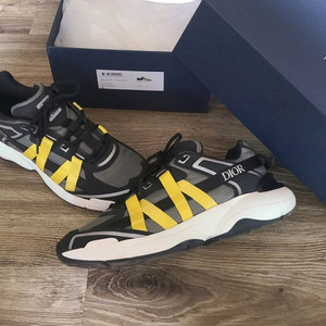 디올 스니커즈(새상품급)B24운동화신발구찌루이비통나이키아식스프라다명품구두로퍼디올생로랑톰브라운준지발렌시아가