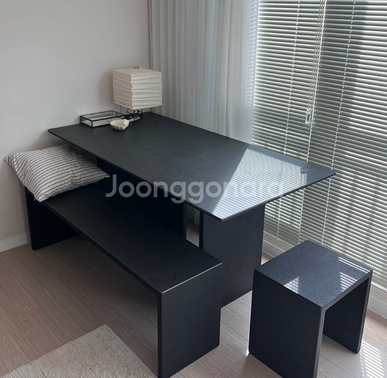 블랙 샌드스톤 포세린 테이블 사각 식탁+벤치+스툴2개--7