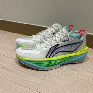 리닝 울트라라이트 2025 농구화 260 US8