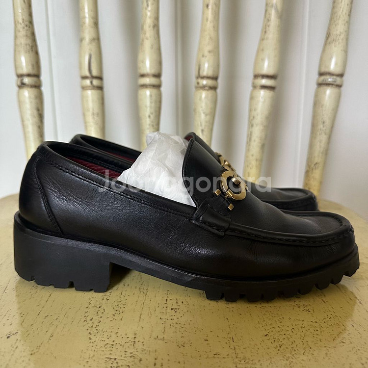 235 페라가모 여성 로퍼 블랙--2