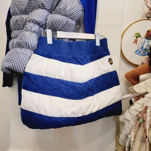 파리게이츠 구스스커트. 블루폴라