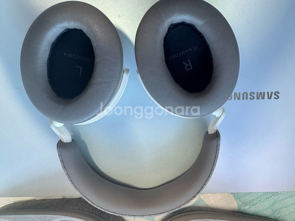 젠하이저 모멘텀4 화이트 판매합니다!--2