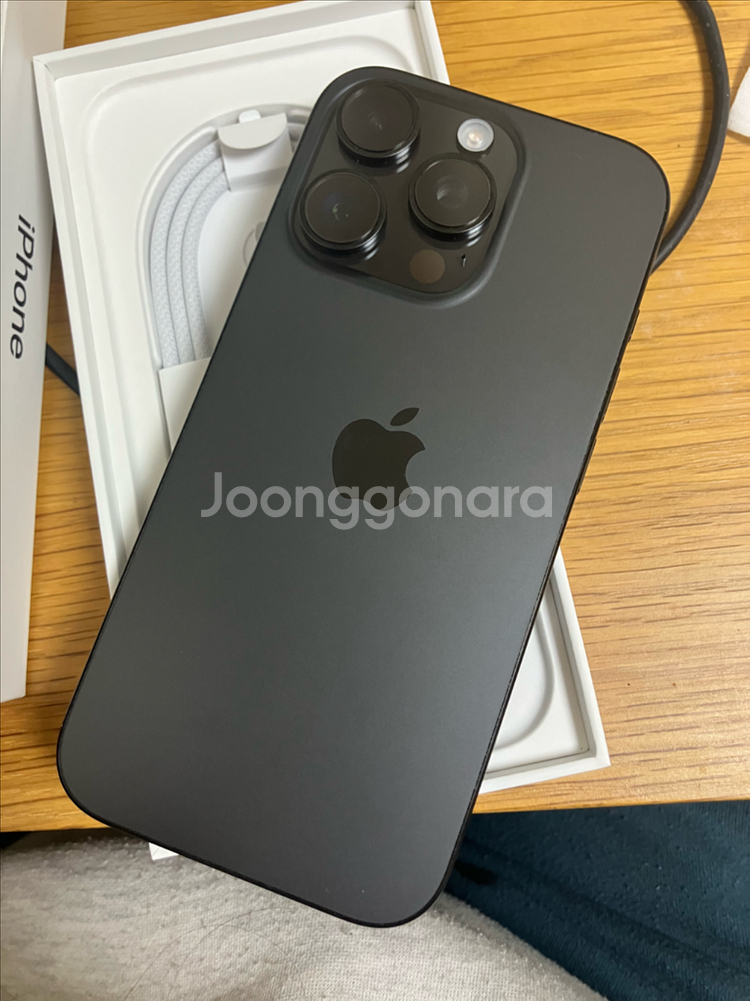 아이폰 16프로 블랙 티타늄 256gb 판매합니다 ~--2
