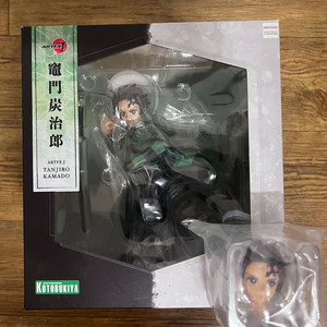 귀멸의 칼날)탄지로 코토부키야 피규어 (특전헤드 포함)