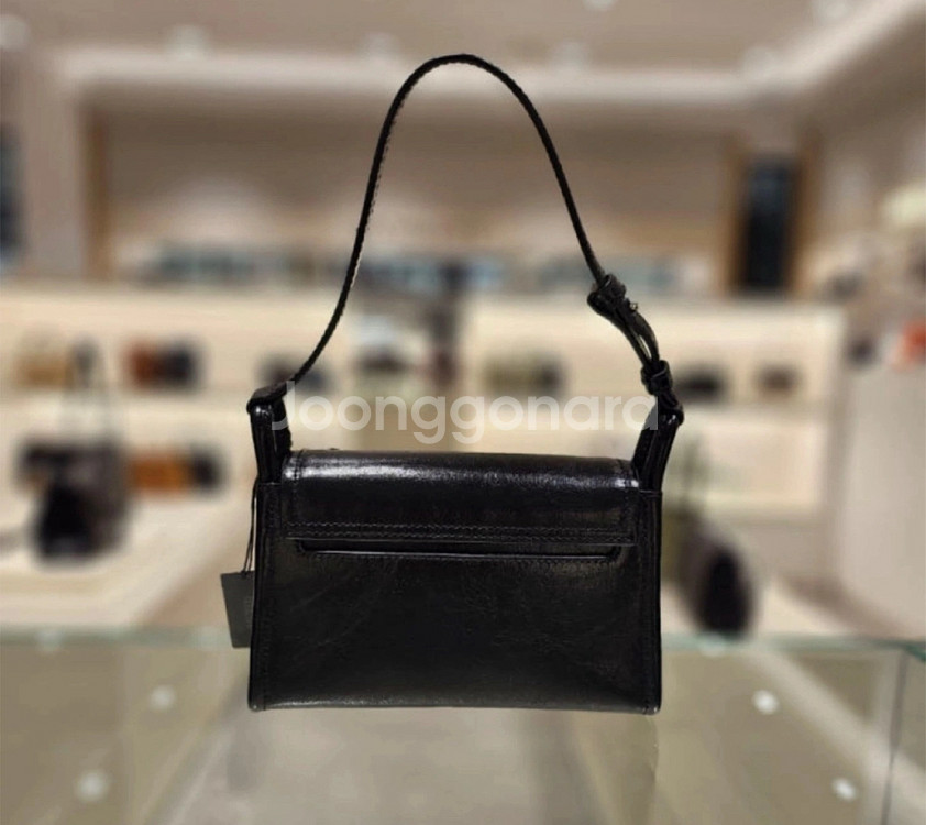 쿠론 가방 팝니다--5