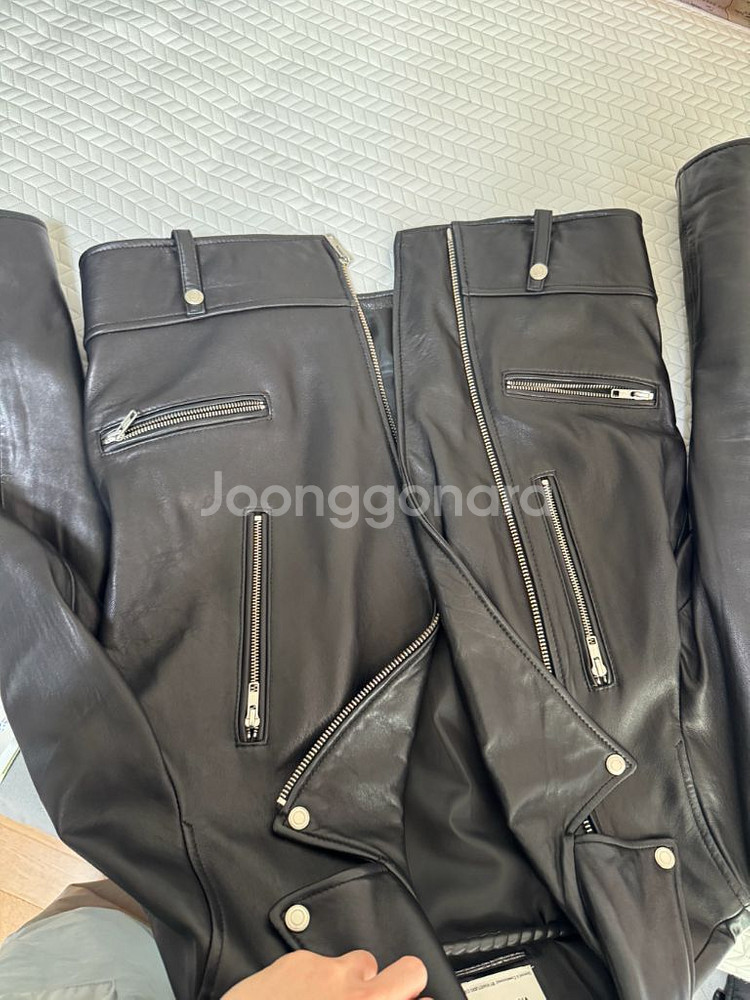 비바스튜디오 가죽 자켓--3