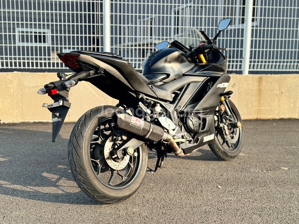 r3 19년식 4만키로 머플러튜닝 깔끔차량 판매합니다--2