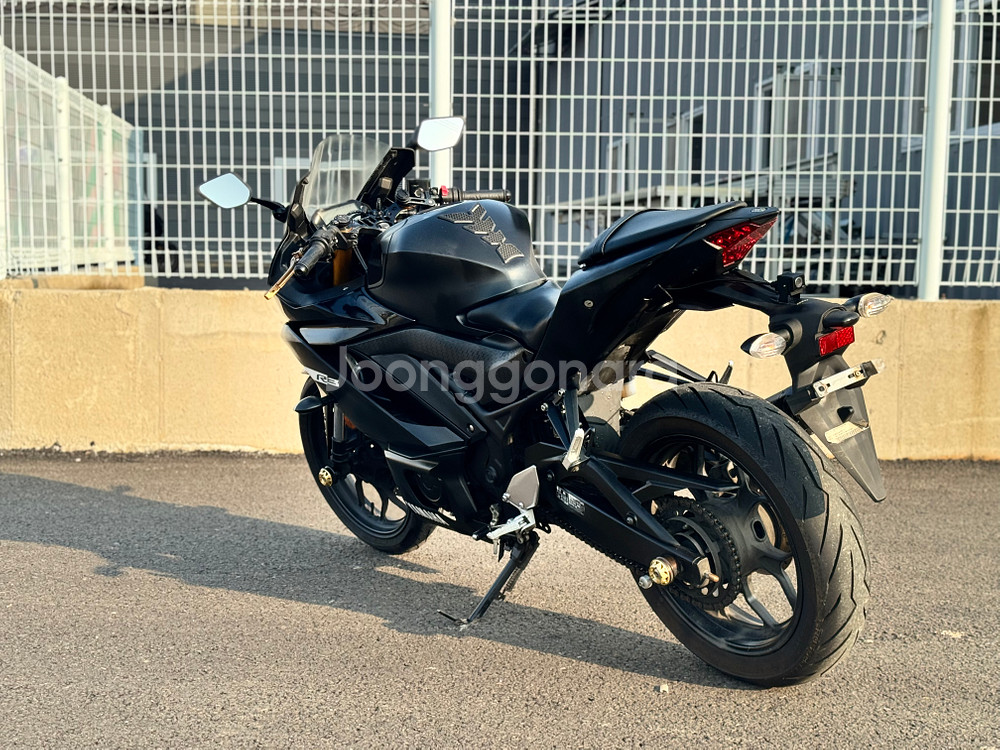 r3 19년식 4만키로 머플러튜닝 깔끔차량 판매합니다--4