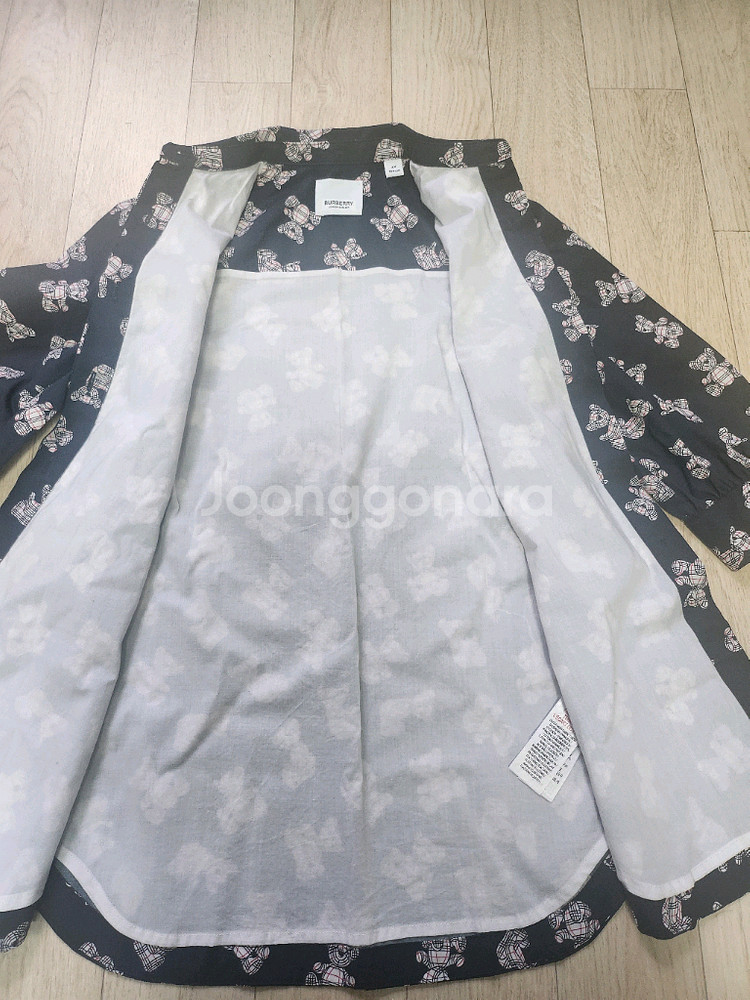 뉴라벨.정품.세트) 버버리키즈4y 가디건과 토마스원피스--8