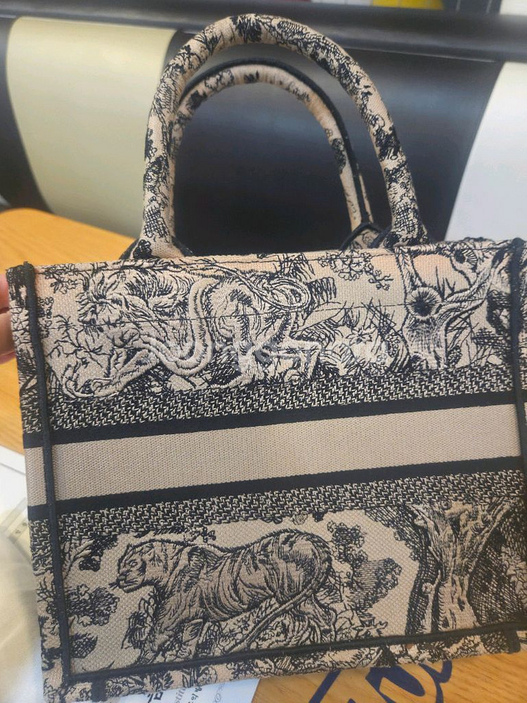 디올 북토트 스몰--3