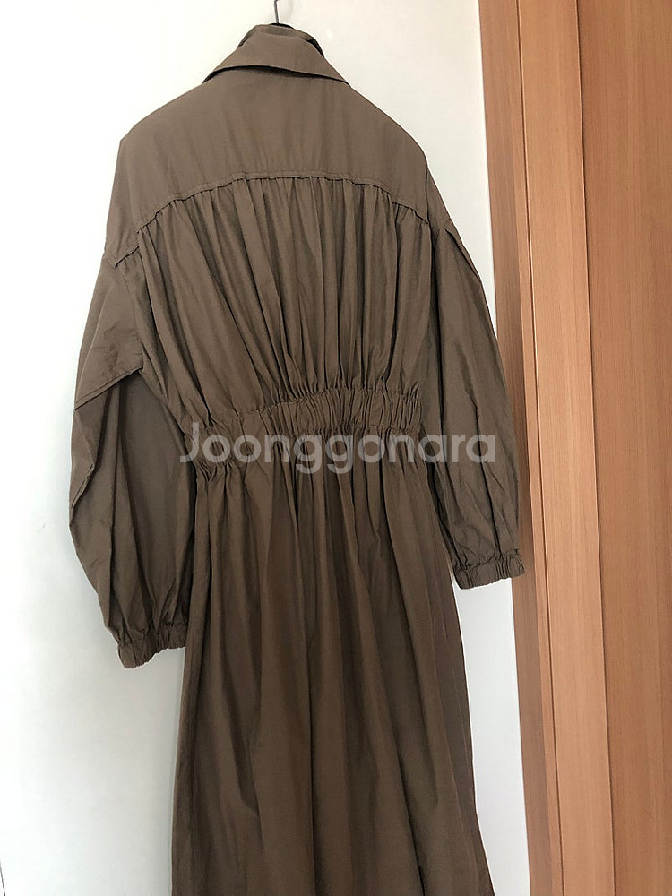 바스락 셔링 오드리 밴딩 퍼프 벌룬 햅번 원피스 트렌치자켓 야상점퍼 타임마인랑방오브제스타일 109000원--2