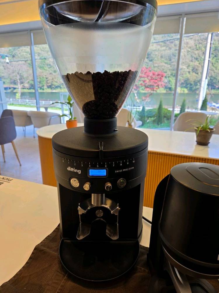 전자동 커피 그라인더 이미지