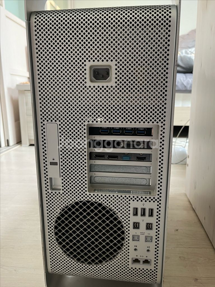 애플 맥프로 타워맥 팝니다--2