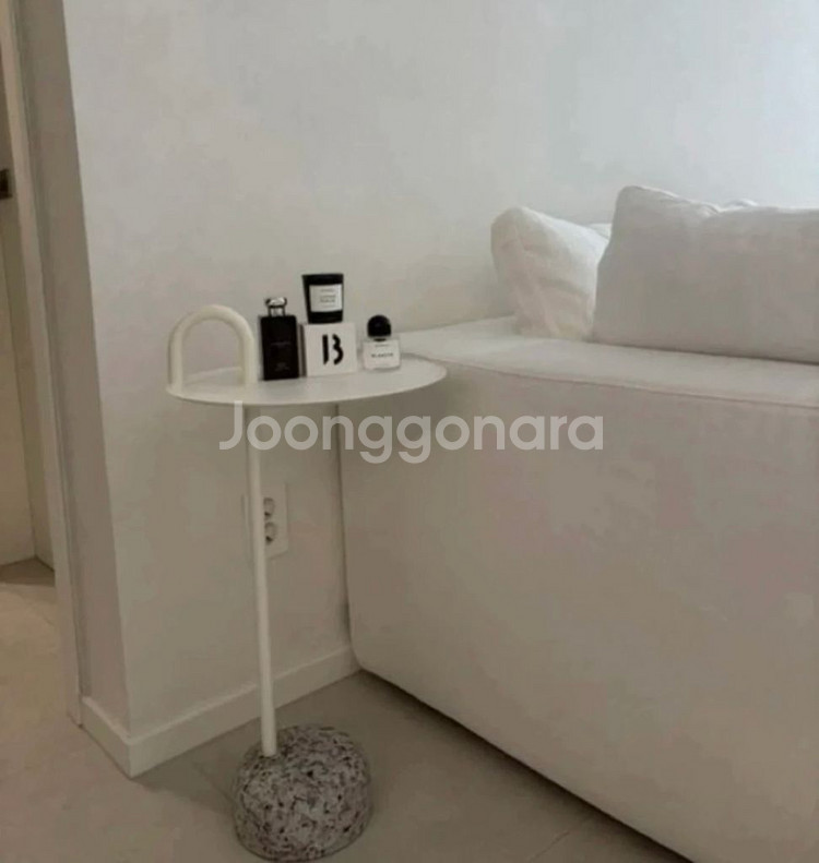 (대구 직거래) Hay 사이드테이블 보울러테이블--1