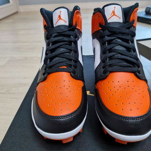 나이키 조던1 레트로 MCS SE 야구화