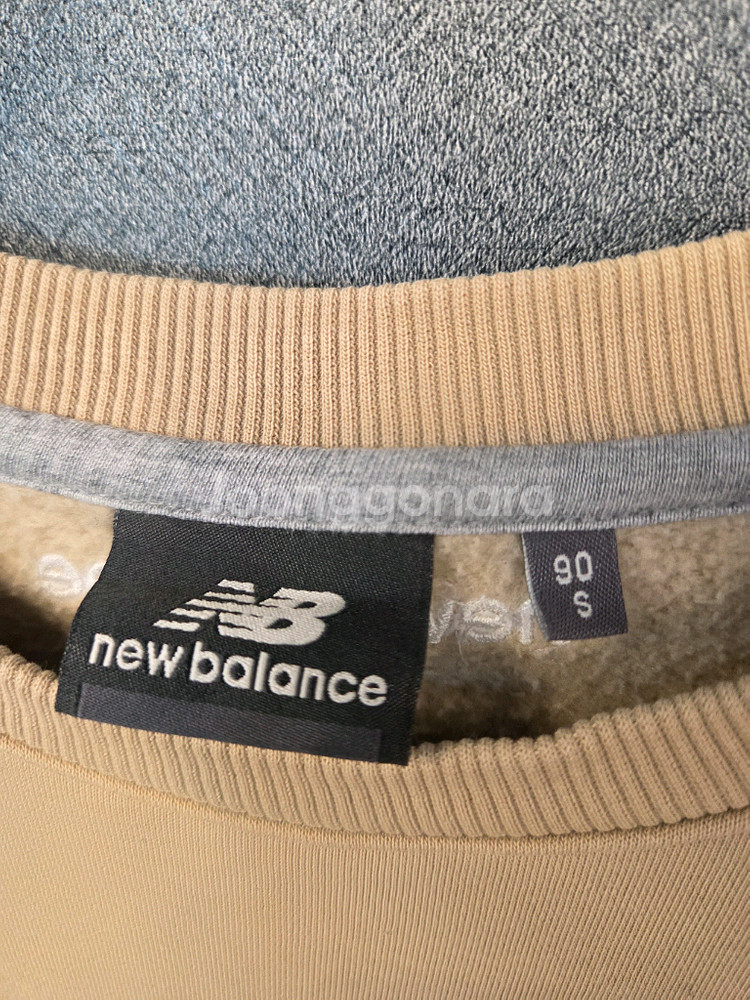 뉴발란스 맨투맨 (기모)--7