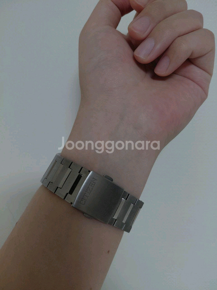 시티즌[CITIZEN] 젠신 Eco-Drive 티타늄 크로노그래프 판매합니다--4