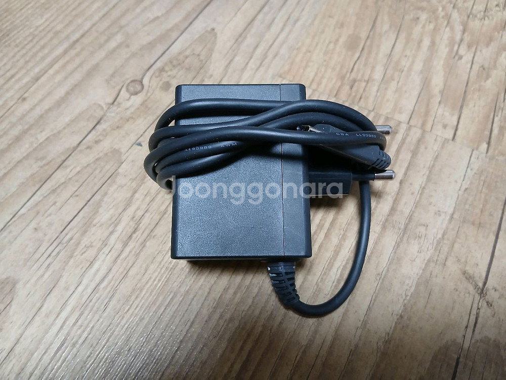 닌텐도 스위치 구형 (18년 이전 제조) 판매합니다--3